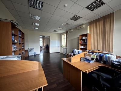 коммерческая по адресу Броварська, 1а