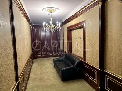 комерційна за адресою Костельна вул., 6