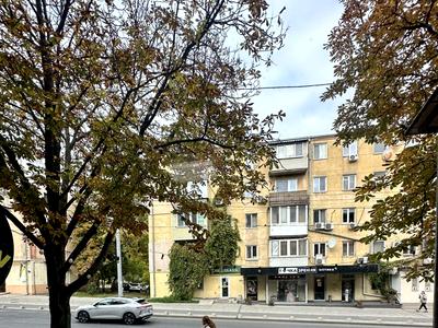 коммерческая по адресу Черняховского ул. (Черняховського), 13