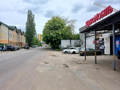 комерційна за адресою Володимира Навроцького вул., 69