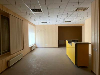 комерційна за адресою Різдвяна вул., 50