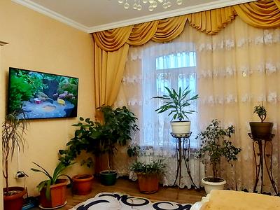 квартира за адресою Утьосова вул., 6