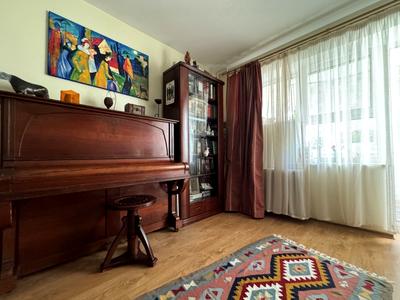 квартира за адресою Почайнинська вул., 13/9
