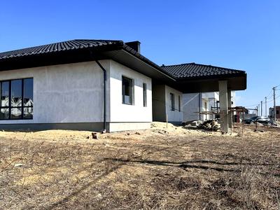 будинок за адресою Бандері