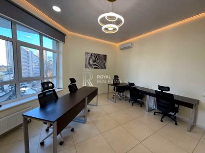 комерційна за адресою Кловський узвіз, 7a