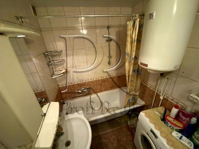 квартира за адресою Миколи Ушакова вул., 20-А