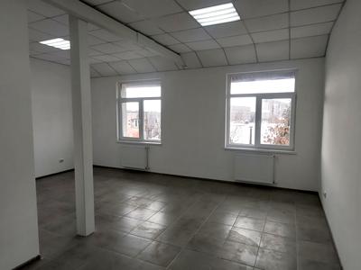 комерційна за адресою Городоцька вул., 174