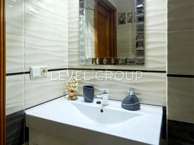 квартира за адресою Регенераторна вул., 4