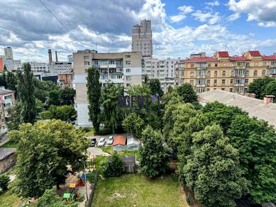 квартира за адресою Машинобудівна вул., 27