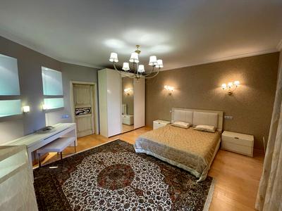 квартира за адресою Кропивницького вул., 8