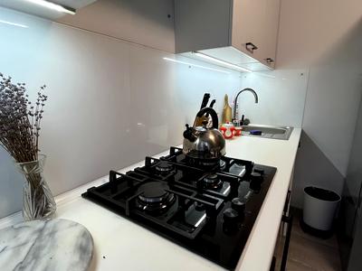 квартира за адресою Рятувальників вул., 33