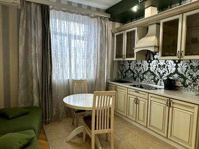 комерційна за адресою Чорновола вул., 82