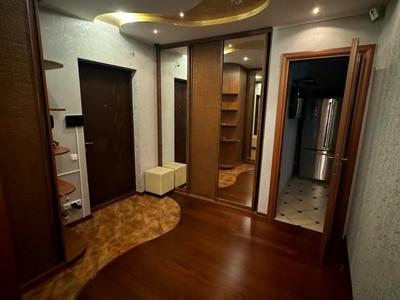 квартира за адресою Дніпровська набережна вул., 26