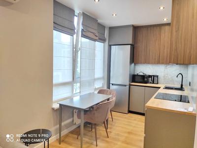 квартира за адресою Київ, Салютна вул., 2к23