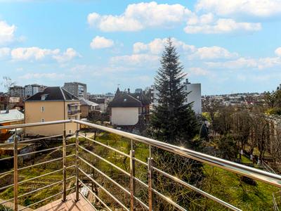 квартира за адресою Любомира Романківа вул. (Червона), 17