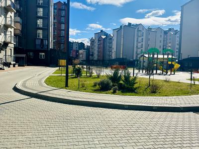 квартира по адресу Героїв Крут ул., 10