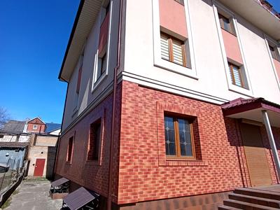 комерційна за адресою Рівне, вул. Пересопницька, 170