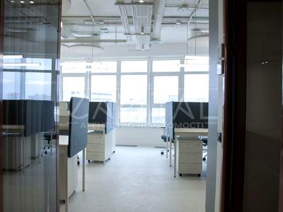 комерційна за адресою Кловський узвіз, 7a