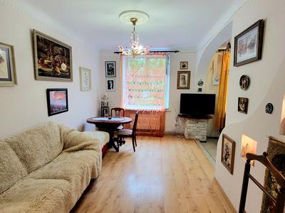 квартира за адресою Театральна вул., 15