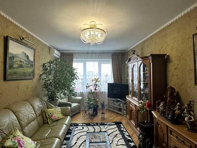 квартира за адресою Небесної Сотні просп. (Маршала Жукова), 10-Б