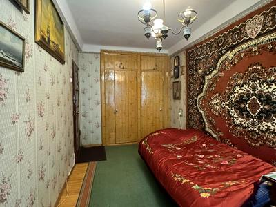 квартира за адресою Космонавтів вул., 1