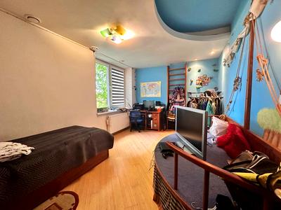 квартира по адресу Александра Олеся ул., 24