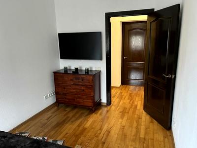 квартира за адресою Набережно-Хрещатицька вул., 3-А