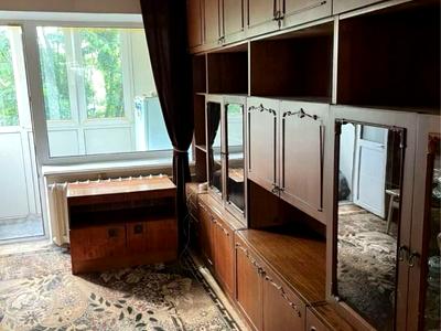 квартира за адресою Салютна вул., 25
