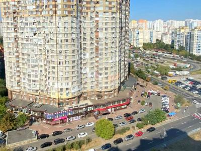 квартира за адресою Анни Ахматової вул., 31