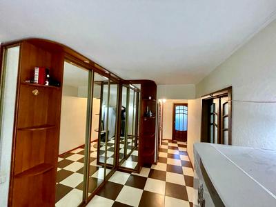 квартира по адресу Червоной Калины просп. (Владимира Маяковского), 72