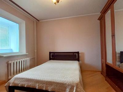 квартира за адресою Автозаводська вул., 63