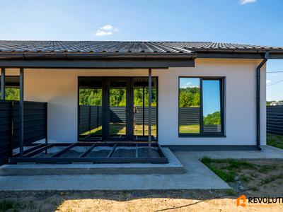 будинок за адресою с. Білогородка, Кринична, 49