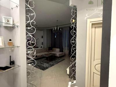 квартира за адресою Літературна вул., 1а