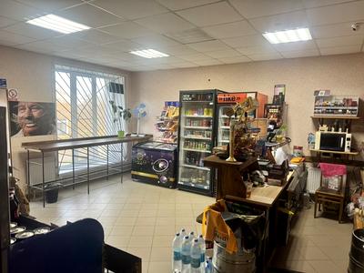 коммерческая по адресу Центральна, 52