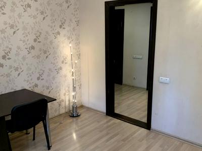 квартира за адресою Анни Ахматової вул., 13-Б