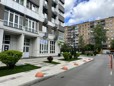 коммерческая по адресу Львівська, 15
