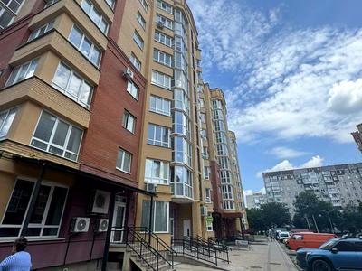 комерційна за адресою Генерала М. Тарнавського пров., 8