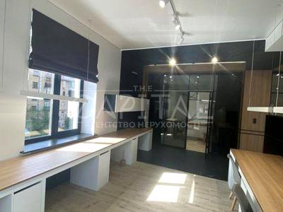 комерційна за адресою Бессарабська пл., 5