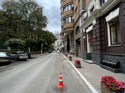 квартира за адресою Кропивницького вул., 16
