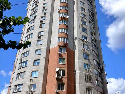 квартира за адресою Анни Ахматової вул., 45