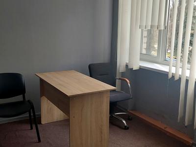 комерційна за адресою Героїв просп., 81