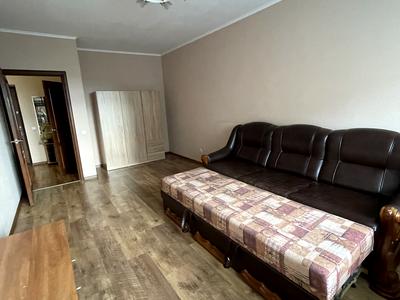 квартира за адресою Сім'ї Кульженків вул. (Петра Дегтяренка), 33