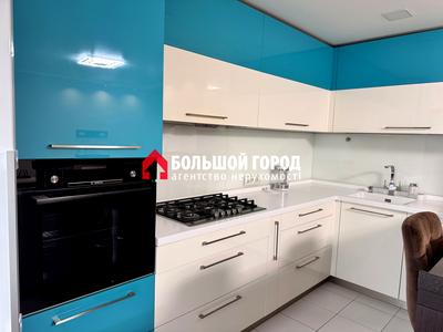 квартира за адресою Українська вул., 35