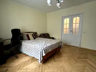 квартира по адресу Авиаконструктора Антонова ул., 7