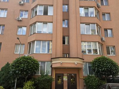 квартира за адресою Братська вул., 12