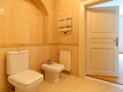 квартира за адресою Пекарська вул., 33