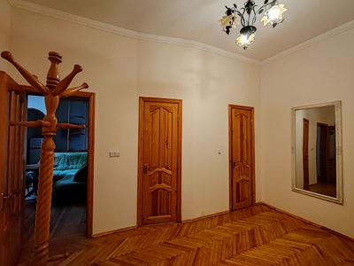 квартира по адресу Межигорская ул., 30