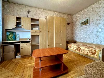 квартира за адресою Анни Ахматової вул., 15