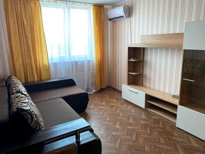 квартира по адресу Семьи Кульженков ул. (Дегтяренко Петра), 37
