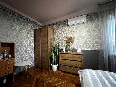 квартира за адресою Азербайджанська вул. (Бакинських Комісарів), 2